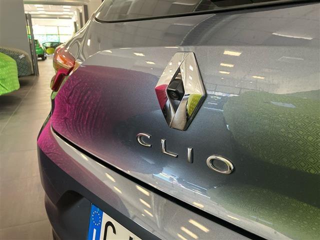 RENAULT Clio 1.6 E-Tech hybrid Intens 140cv auto my21