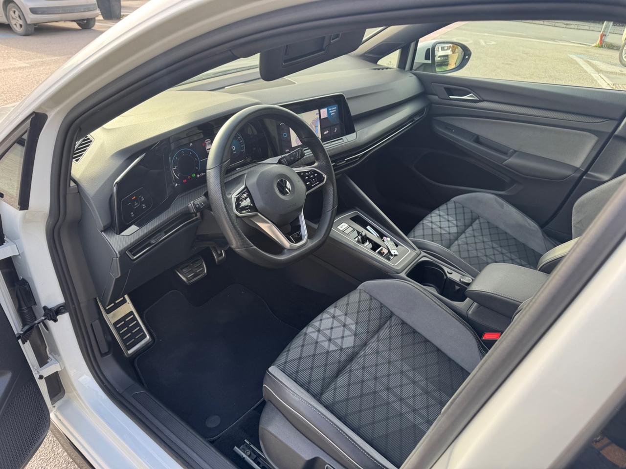 Volkswagen Golf 2.0 TDI 150 CV DSG SCR R-Line