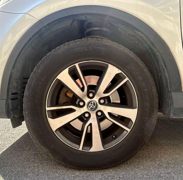 TOYOTA RAV 4 RAV4 2.0 D-4D 2WD Business