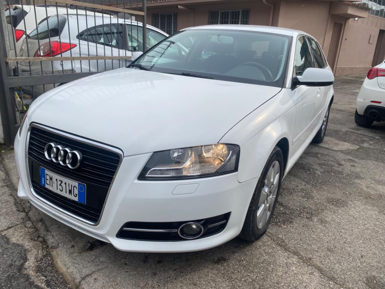 Audi A3 1.6 TDI 90 CV NEOPATENTATI