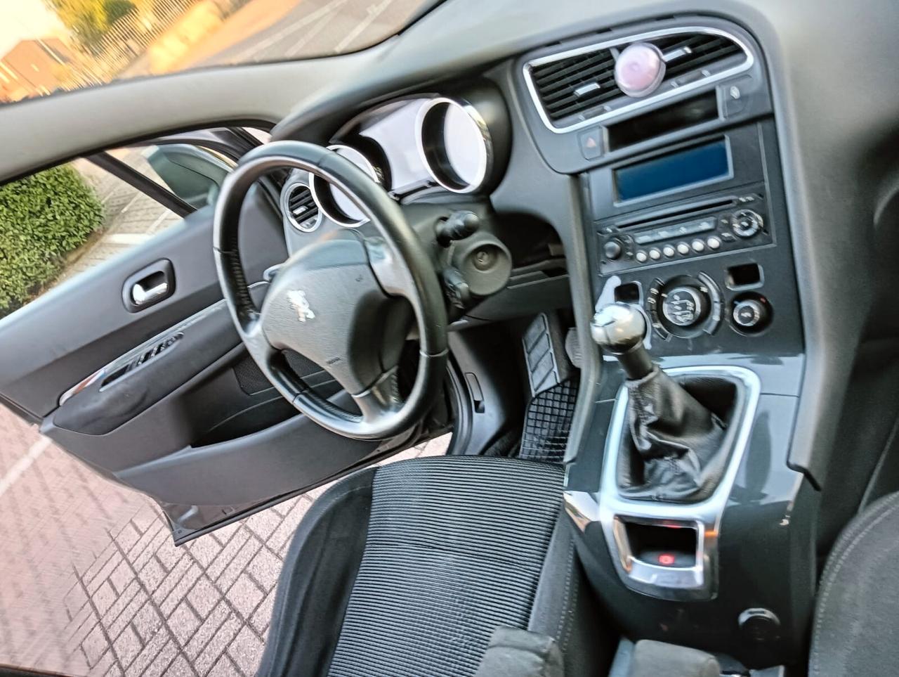 PEUGEOT 5008 1.6 VTI 120CV Family... 7 POSTTI .GPL VALIDO FINE DELL 2031... CELL 320 147 1147 WUATSAPP .CELL 3276540940 WUATSAPP..PREZZO 6200€ TRATABILLE