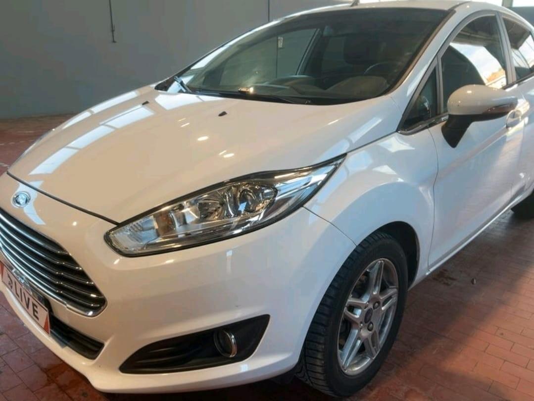 Ford Fiesta 1.5 TDCi 75CV 5 porte Titanium Bluetooth usb navI sens di park led