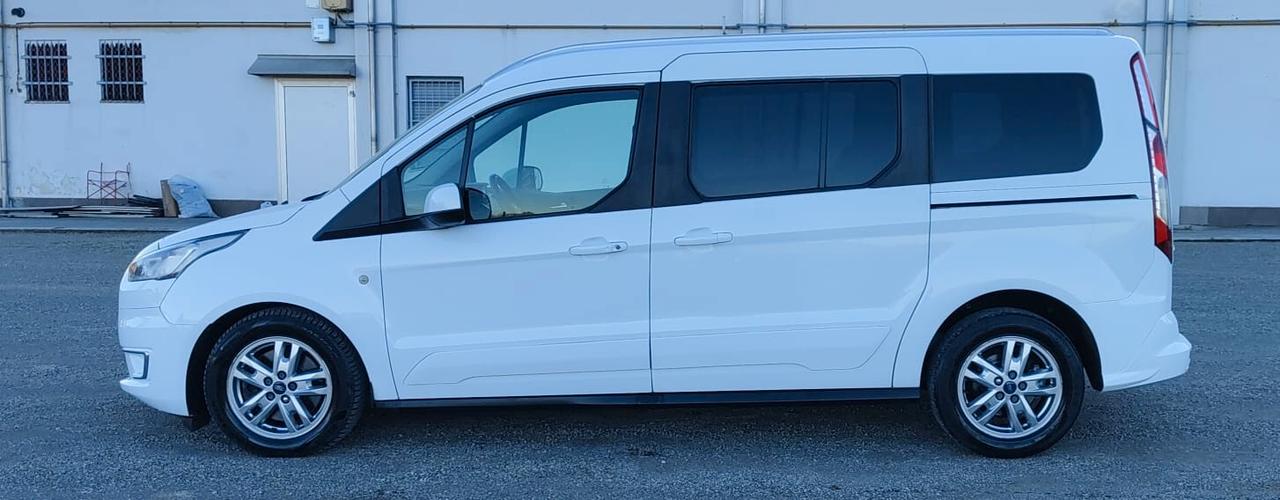 Ford Tourneo Connect Connect7 1.5 TDCi 120 CV Titanium