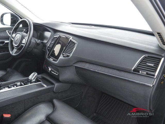 VOLVO XC90 B5 AWD Geartronic 7 posti Inscription