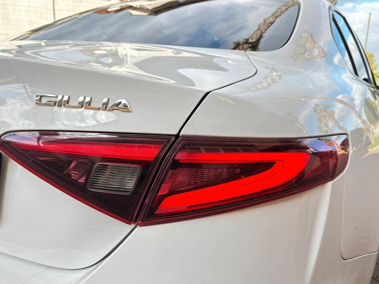 Alfa Romeo Giulia 2.2 Turbodiesel 180 CV Super