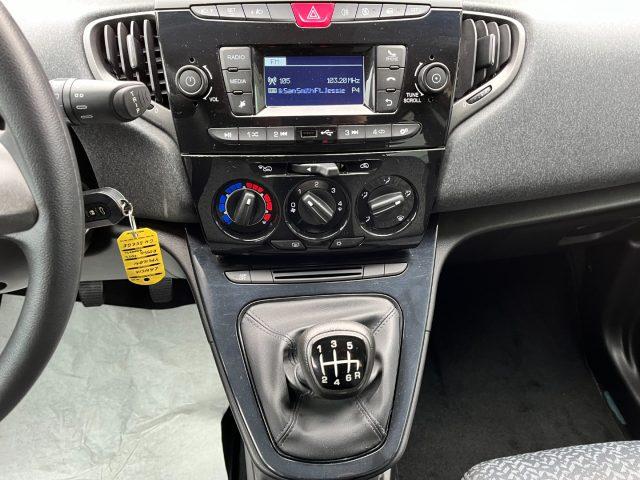 LANCIA Ypsilon 1.0 FireFly 5 porte S&S Hybrid Ecochic Silver MHEV