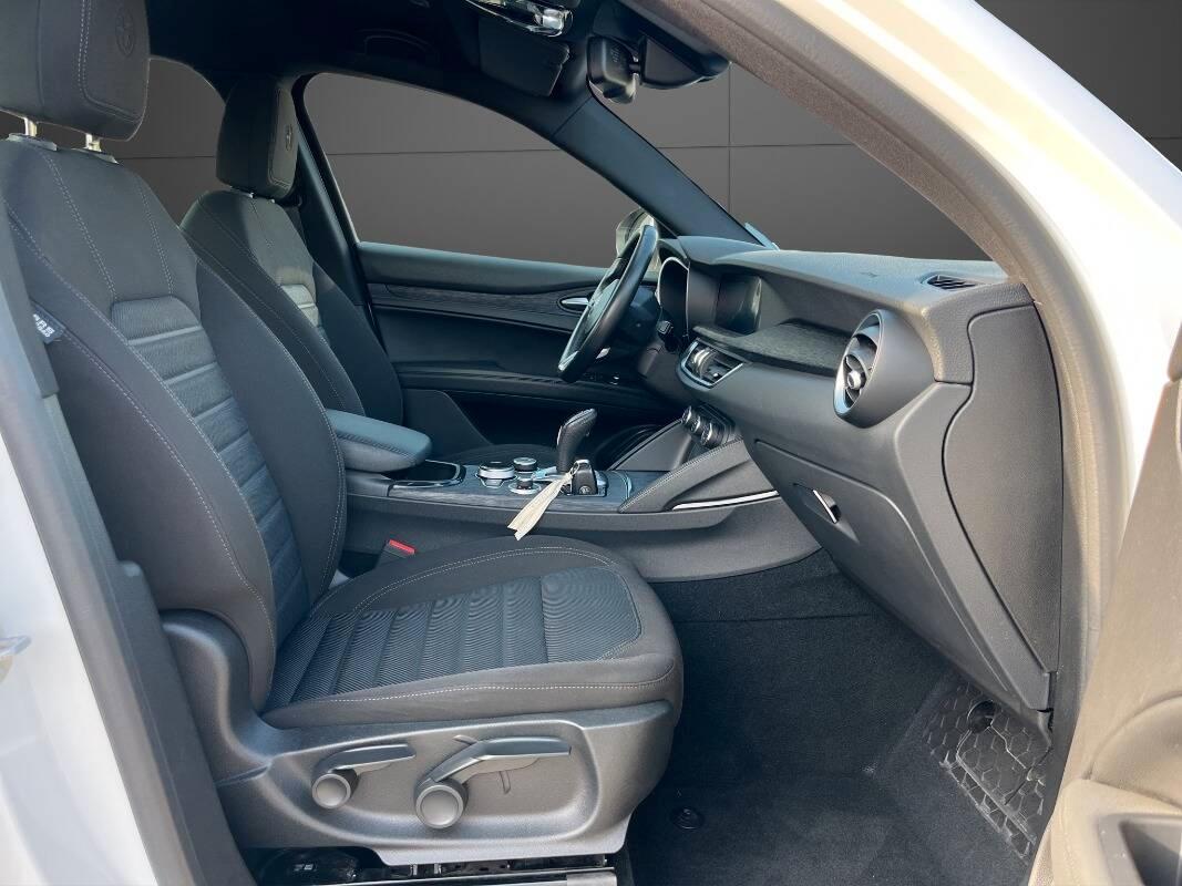 Alfa Romeo Stelvio 2.2 t Super rwd 160cv auto