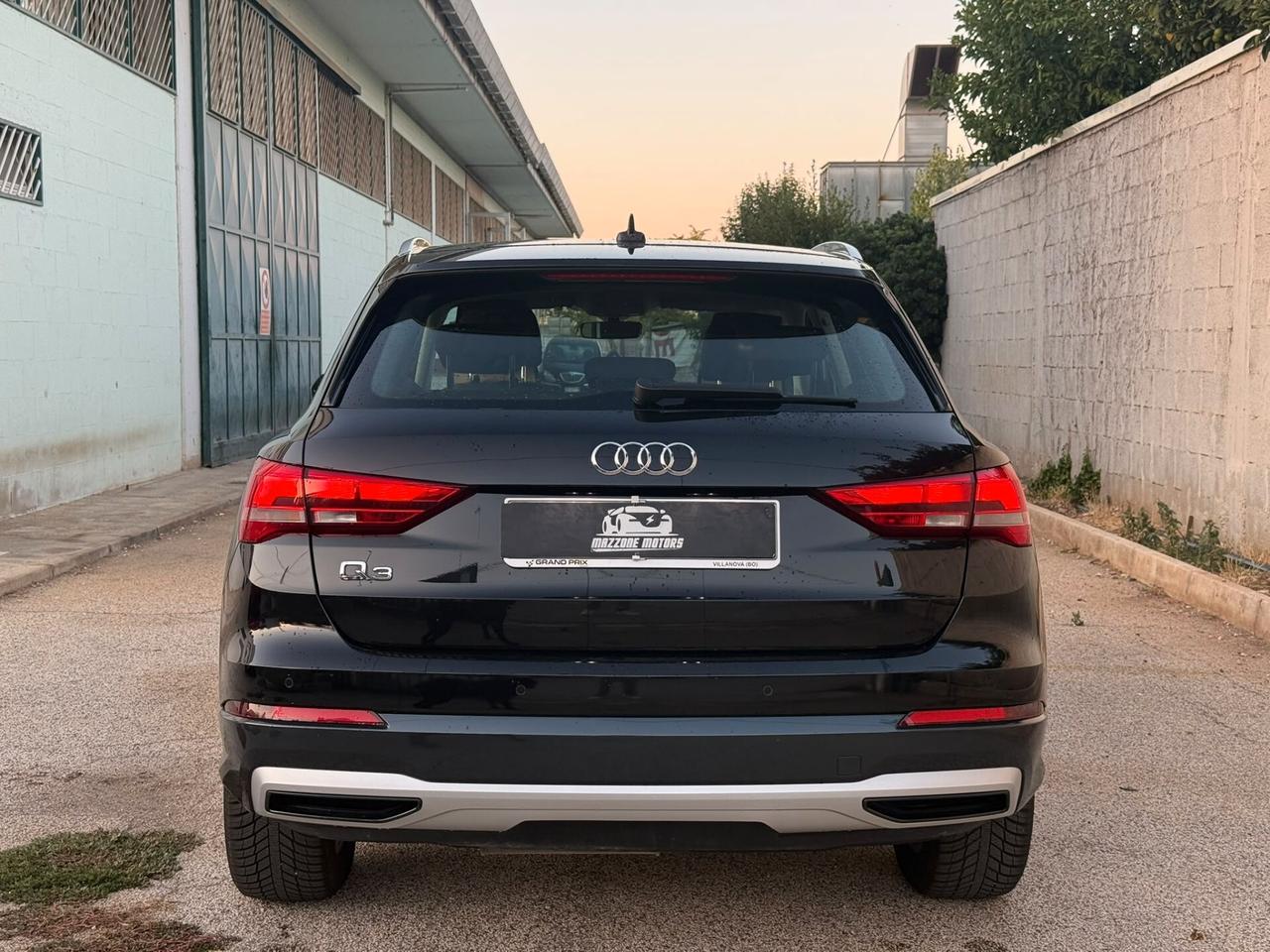 Audi Q3 S tronic Business