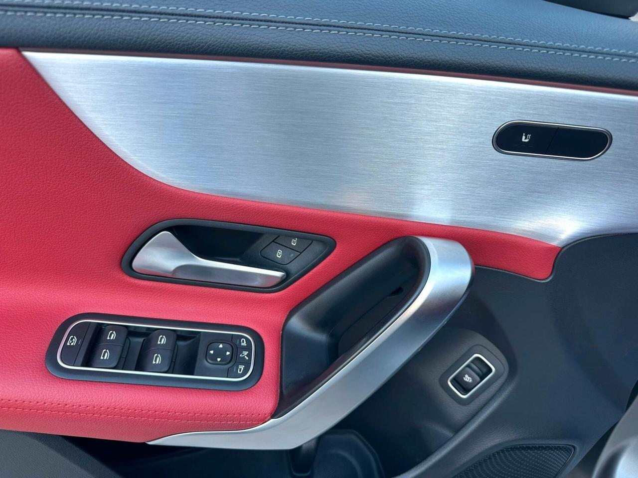 MERCEDES CLA 200 D PREMIUM AMG AUTO 150CV - UNIPRO