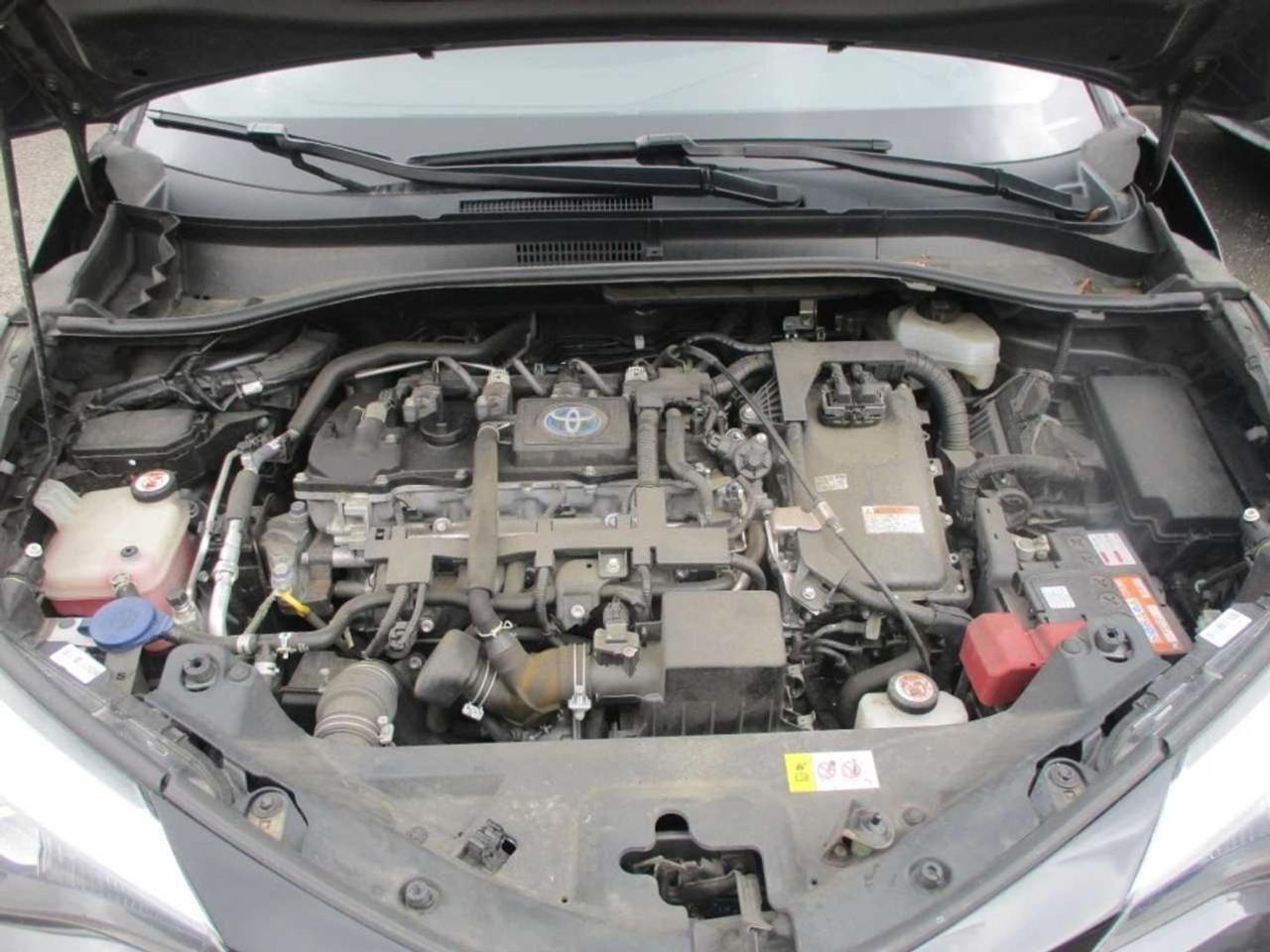 Toyota C-HR 1.8 Hybrid E-CVT Business