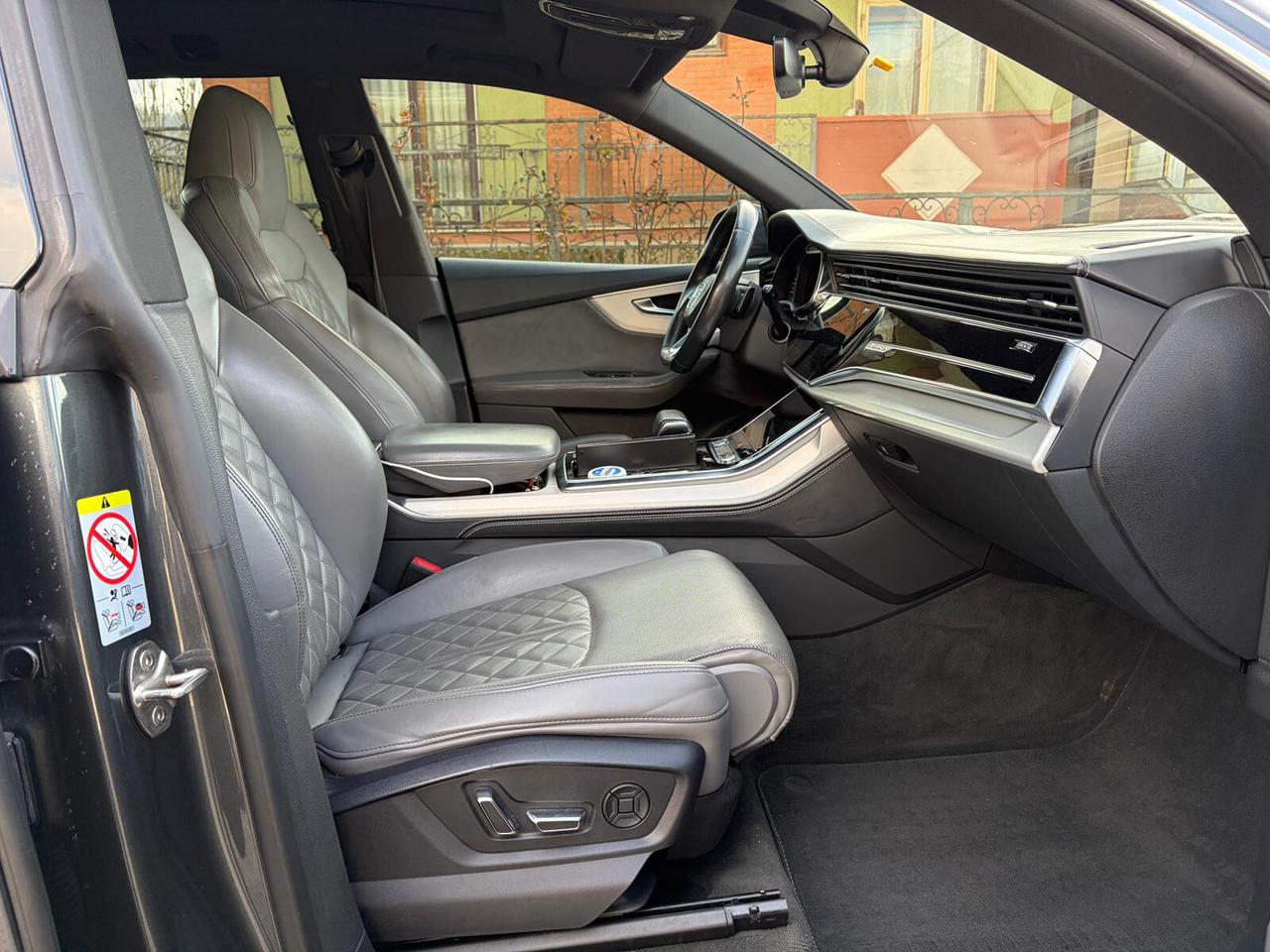 Audi Q8 50 TDI 286CV quattro tiptronic sline