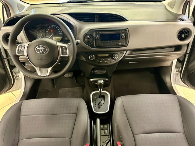 TOYOTA Yaris 1.5 Hybrid 5 porte Cool AUTOM. OK NEOPATENTATO