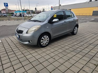 Toyota Yaris 1.4 automatica
