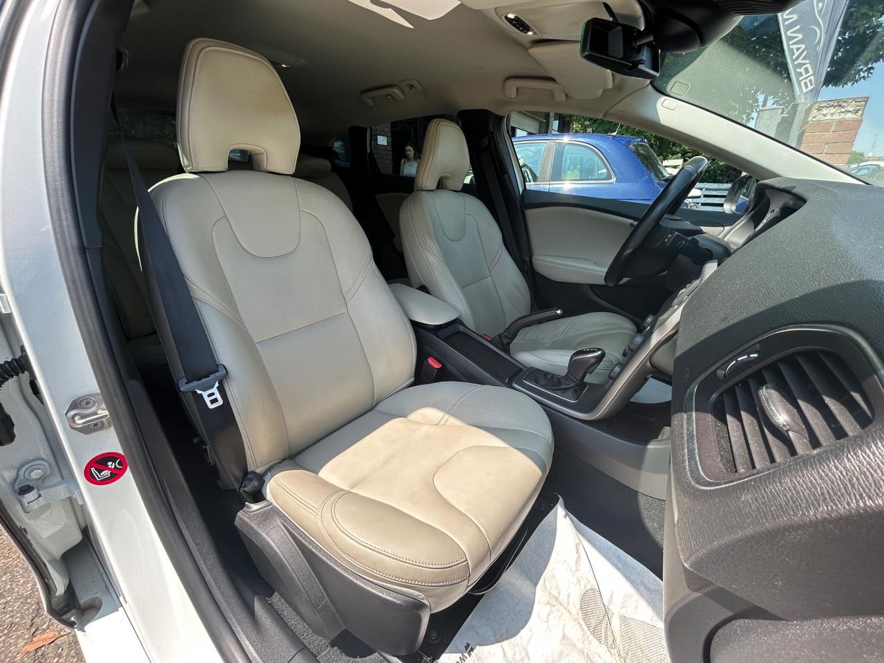 Volvo V40 D2 1.6 Powershift Momentum