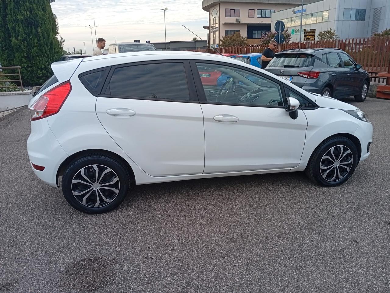 Ford Fiesta 1.4 5p. Bz.- GPL Titanium NEOPATENTATI OK