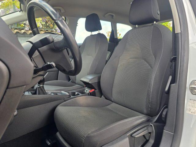 SEAT Leon 1.6 TDI 115 CV ST Style LED Navi ACC Radar SensPAR