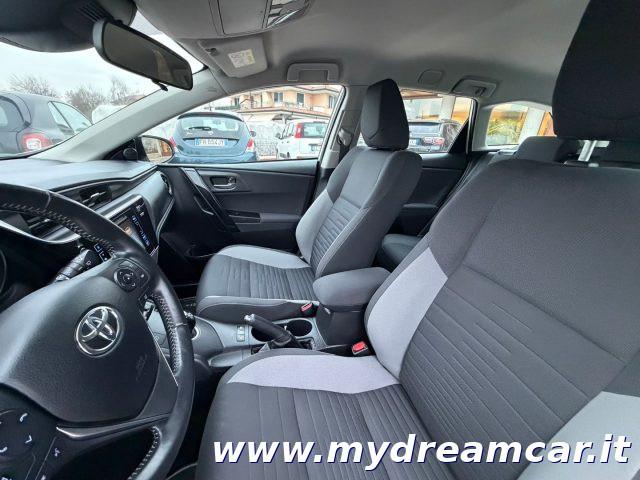 TOYOTA Auris Touring Sports 1.8 Hybrid