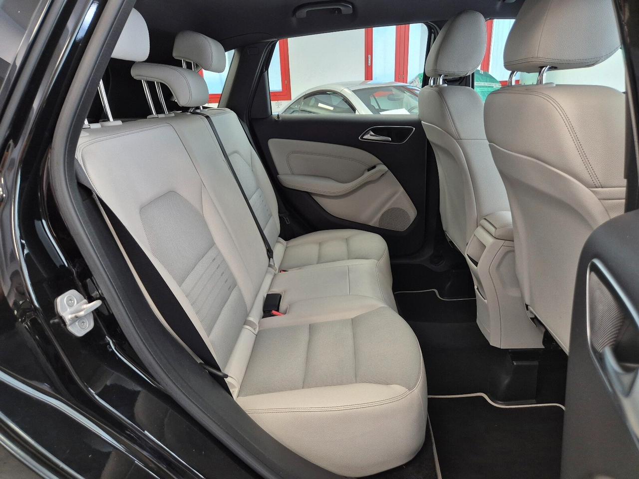 Mercedes-benz B 180 d Automatic Premium