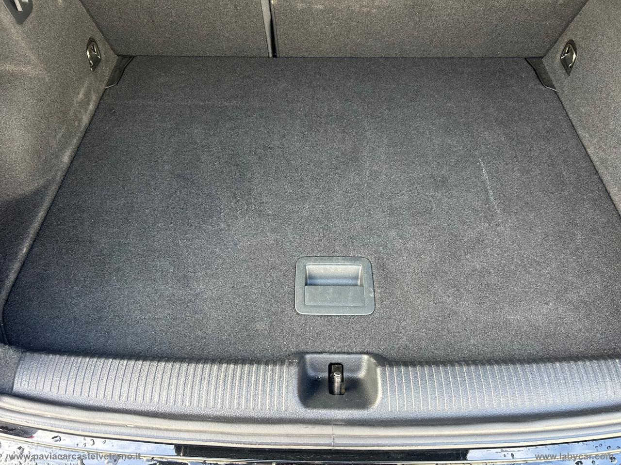 AUDI Q2 35 TFSI S tronic Identity Black