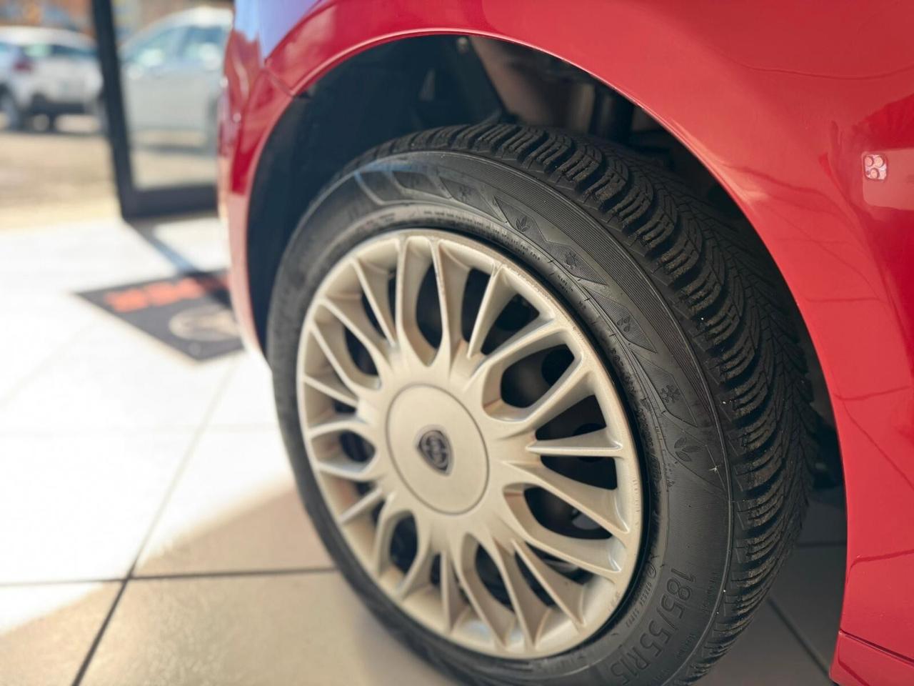 Lancia Ypsilon 1.2 69 CV 5 porte GPL Ecochic Gold