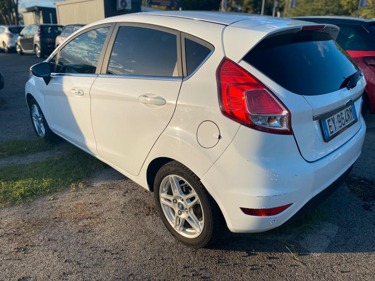 Ford Fiesta 1.5 TDCi 75CV 5 porte Titanium