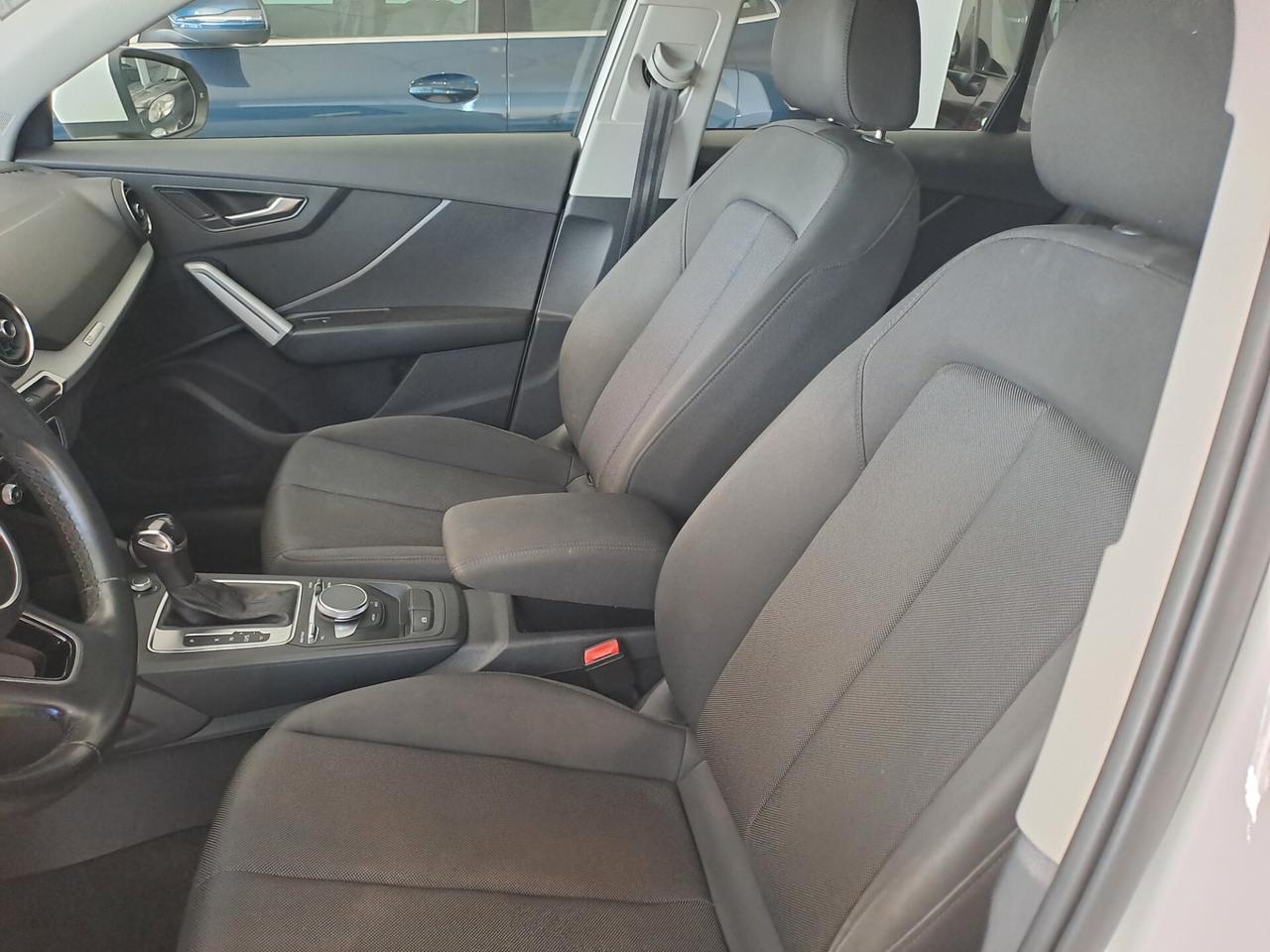 Audi Q2 30 TDI S tronic Identity Black Anno 2022