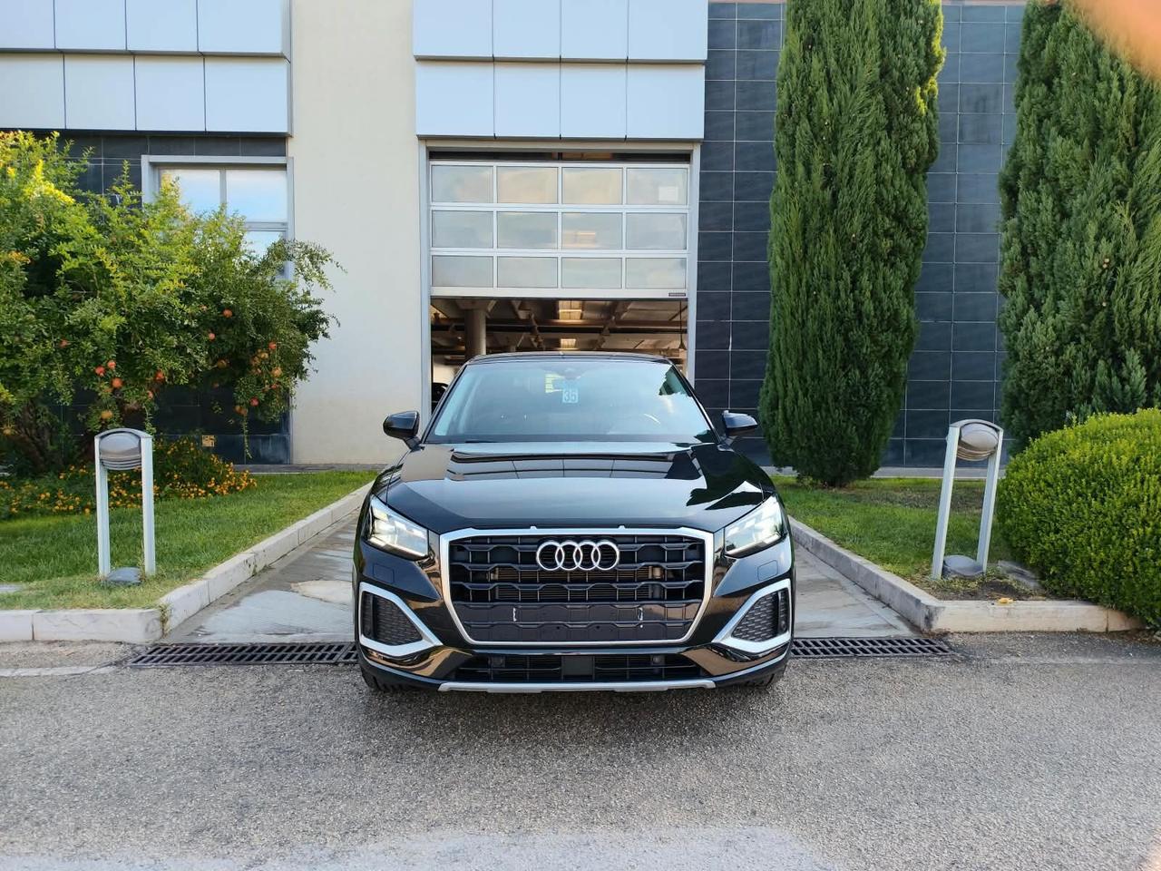 Audi Q2 30 TFSI Business Advanced