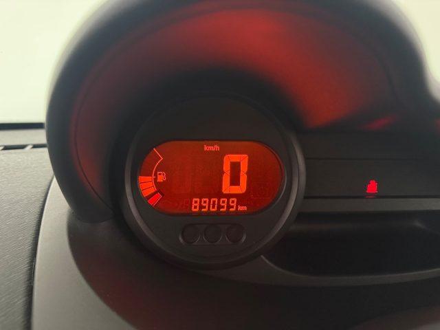 RENAULT Twingo 1.2 8V Le Iene