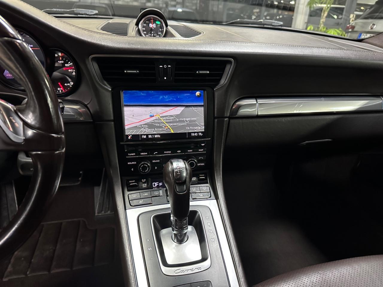 Porsche 911 3.4 Carrera 4 Coupé Scarichi Tetto 2015