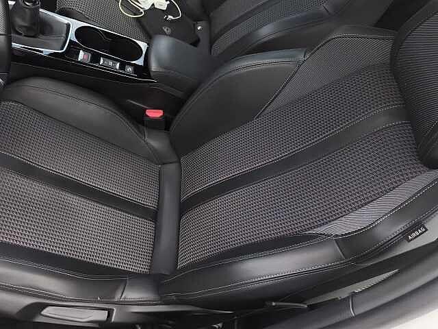 Peugeot 2008 BlueHDi 110 S&S GT
