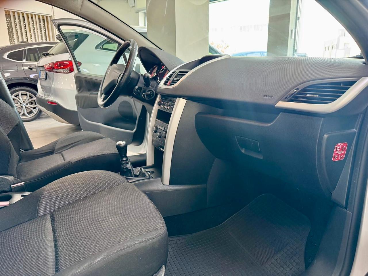 Peugeot 207 1.4 HDi 70cv 5p. 10/2011