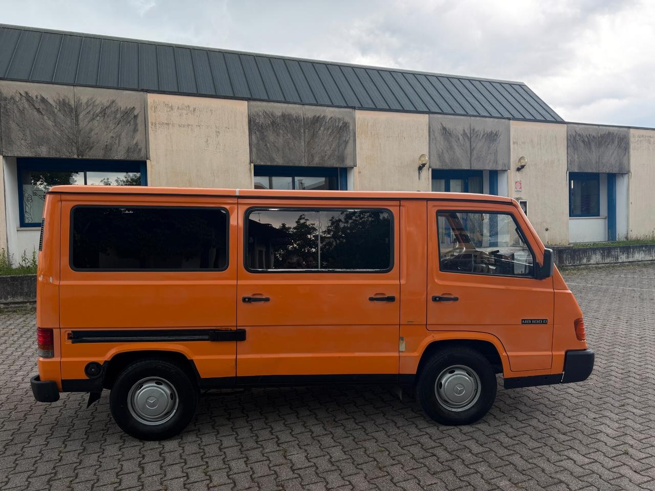 Mercedes MB 100D 2.4d 5Posti Storica