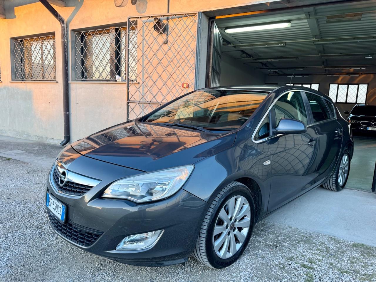 Opel Astra 1.7 CDTI 110CV 5 porte Cosmo