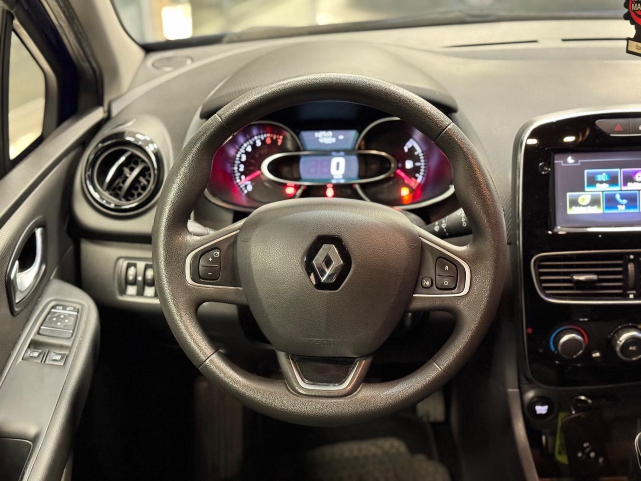 Renault Clio 1.2 75 CV 5 porte Duel