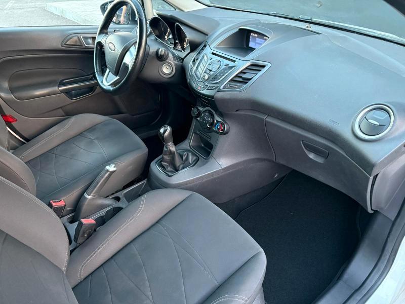 Ford Fiesta 5 Porte 1.2 BENZ 60 CV ADATTA A NEOPATENTATI