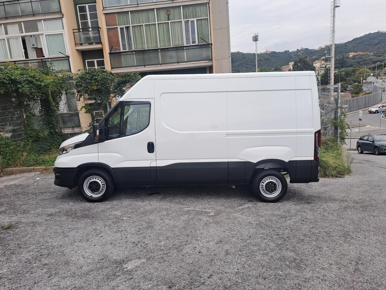 IVECO DAILY 35s12 V 3520 H2