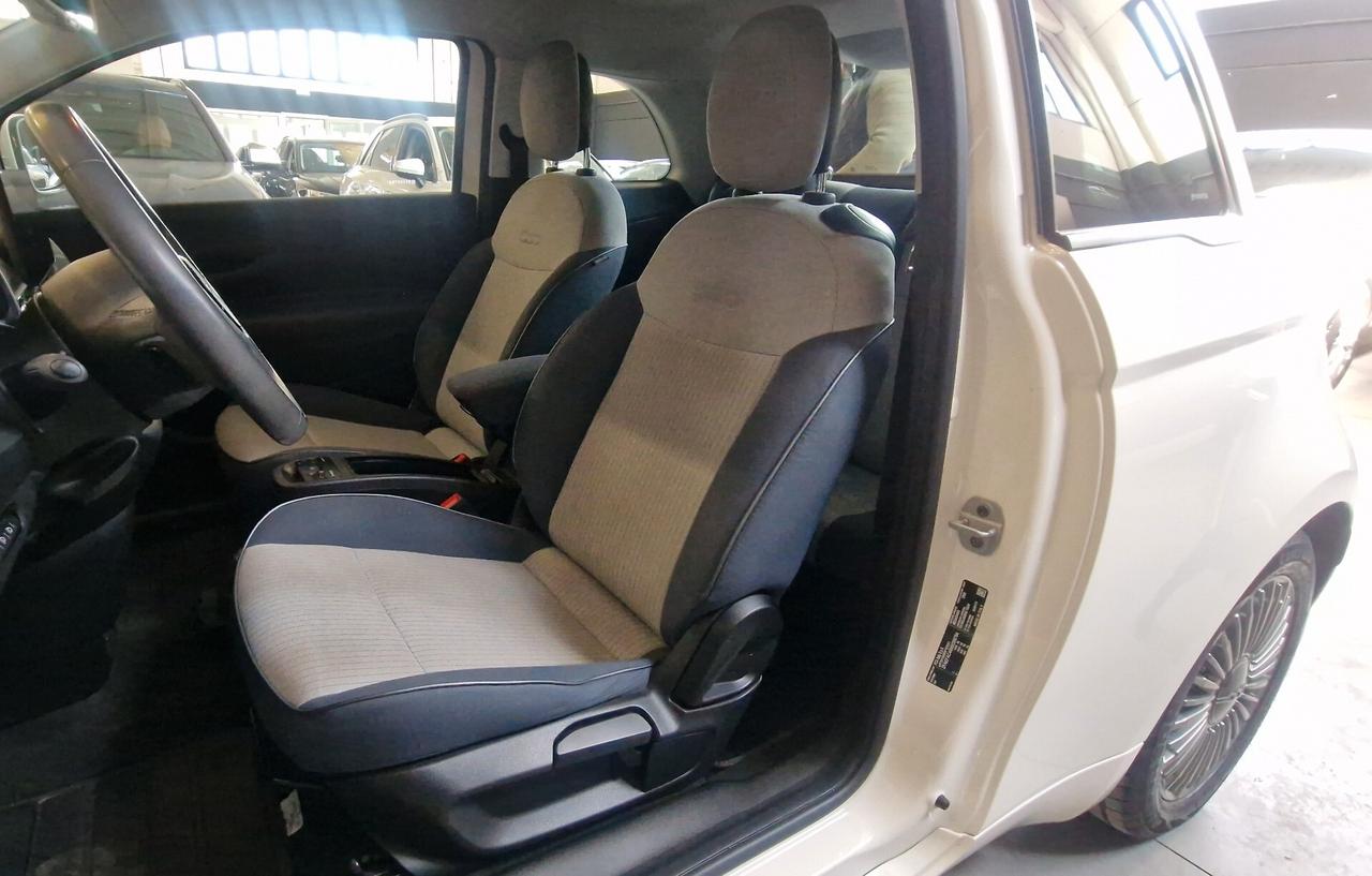 Fiat 500 500e Berlina 42 kWh La Prima