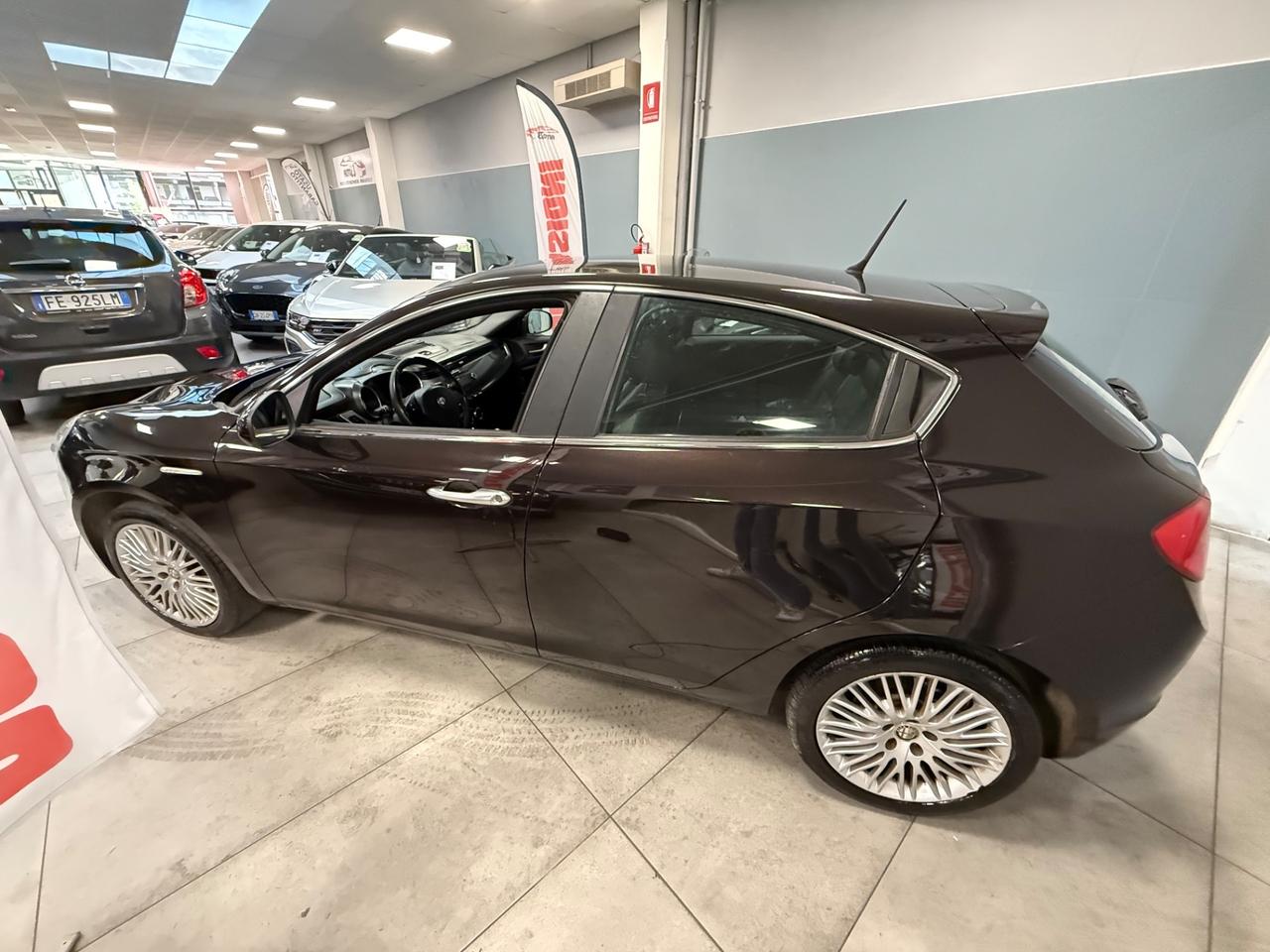 Alfa Romeo Giulietta 2.0 JTDm-2 140 CV Distinctive