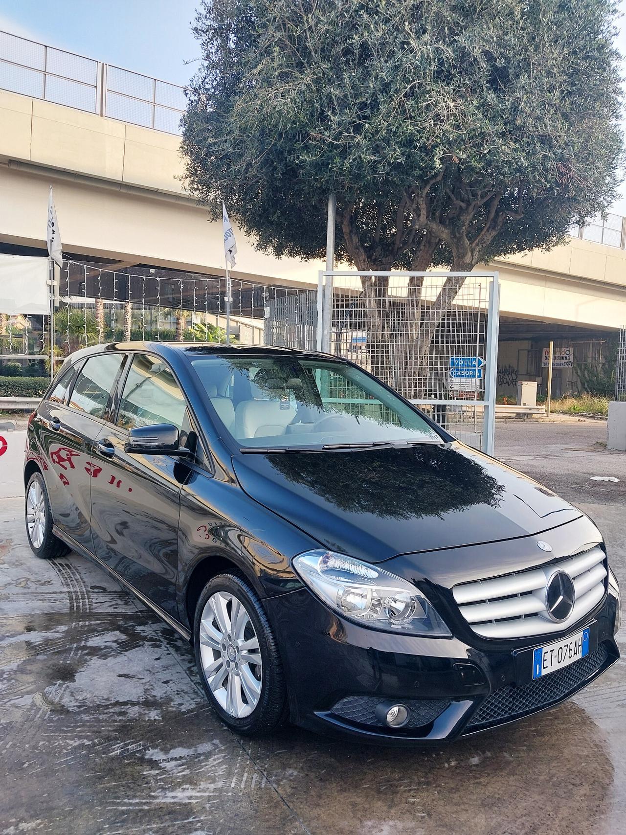 MERCEDES CLASSE B-160 CDI 67.000 KM. 09-2013