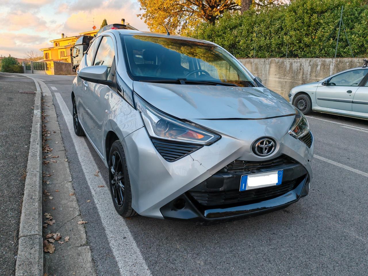 Toyota Aygo Connect 5 porte incidentata/sinistrata