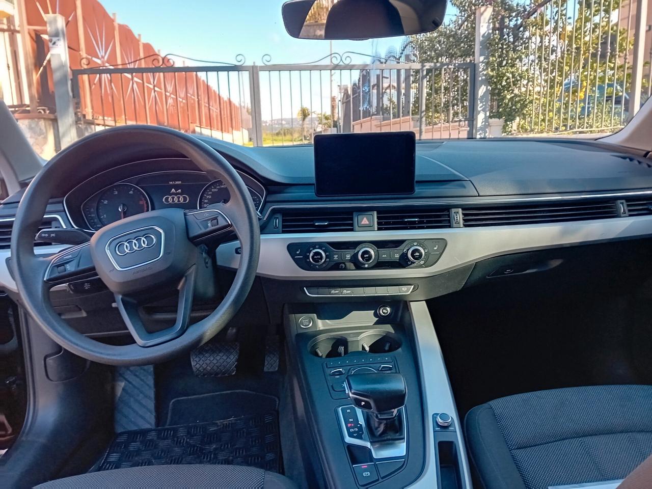 Audi A4 2.0 TDI 150 CV ultra Sport