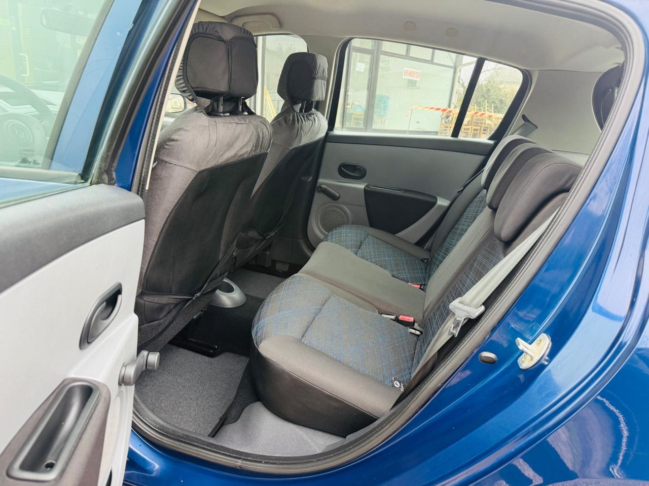 Renault Clio 1.2 16V 5 porte