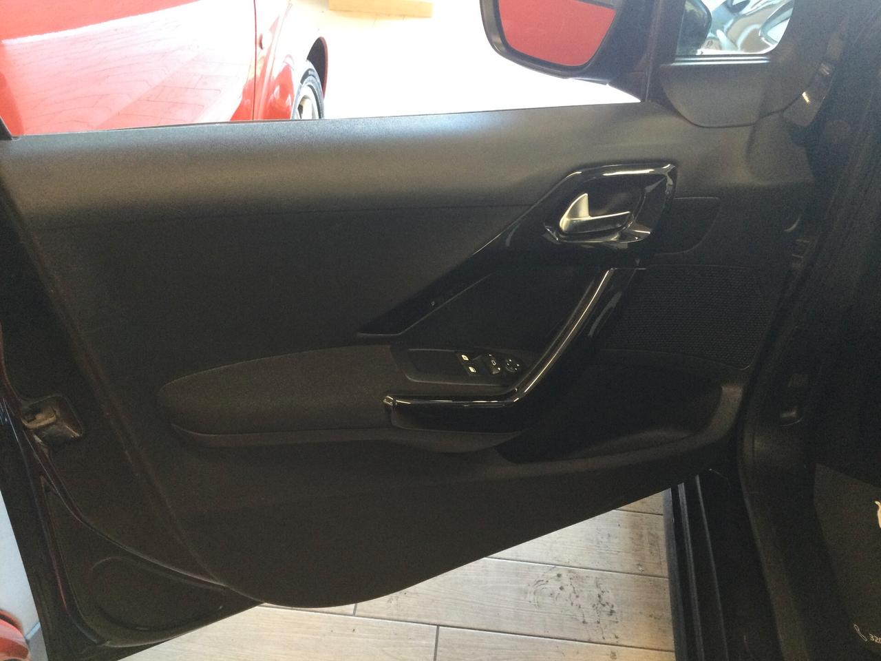 Peugeot 208 1.2 VTi 82 CV 5 porte Allure