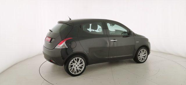 LANCIA Ypsilon 1.2 69 CV 5 porte Gold