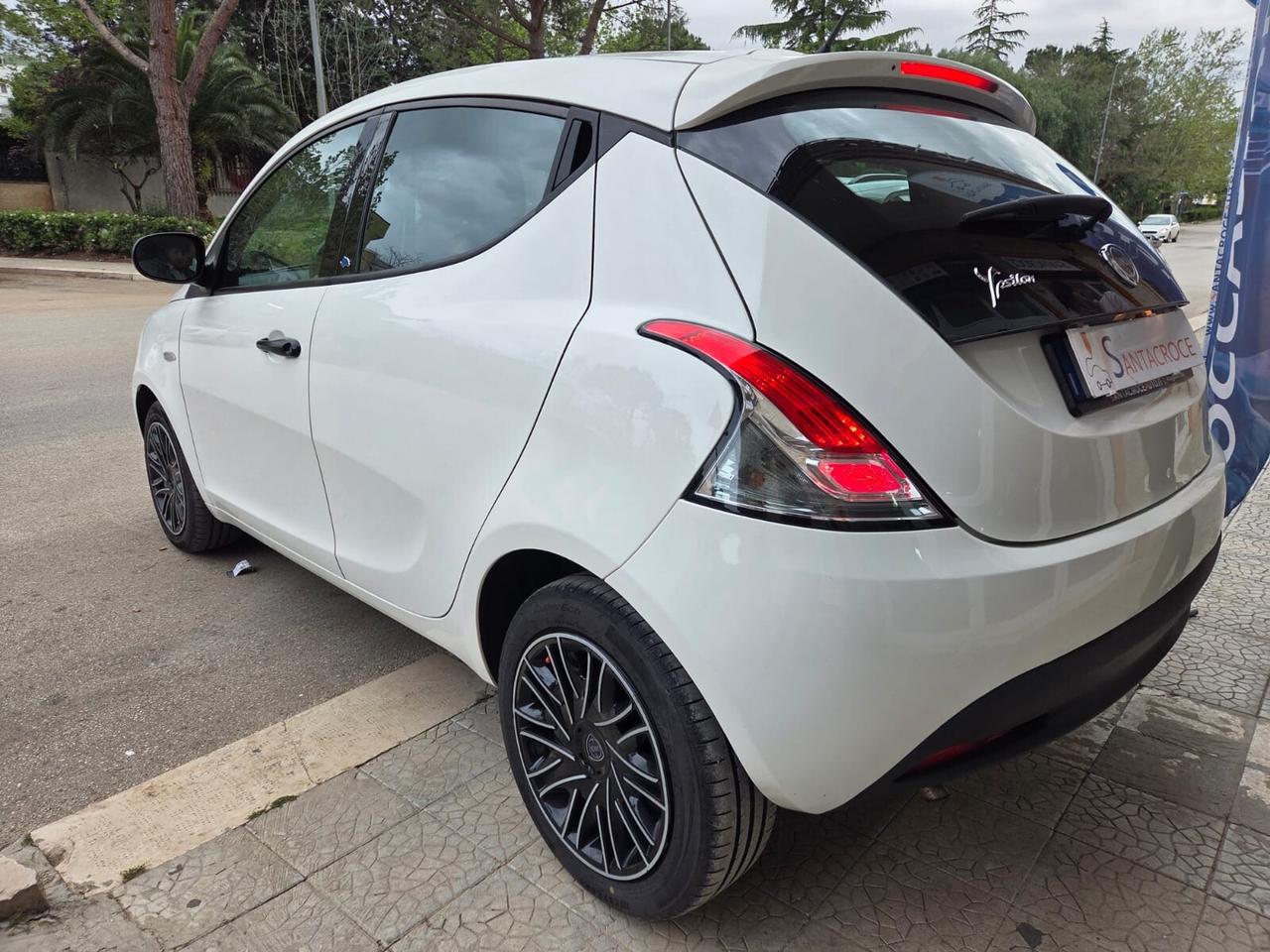 LANCIA YPSILON 1.2 69CV 5 PORTE GPL ELEFANTINO BLU