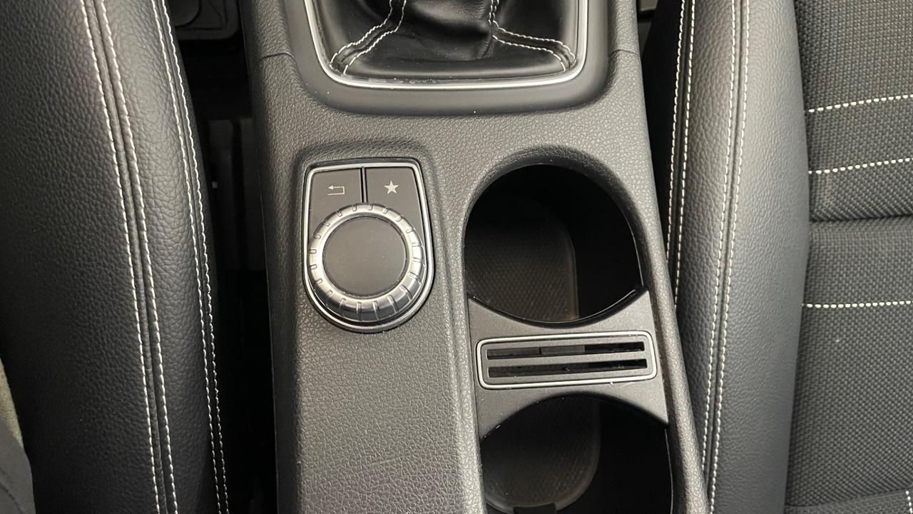 Mercedes-benz A 180 d Premium