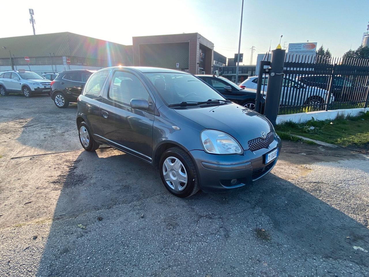 Toyota Yaris 1.0 3 porte Sol