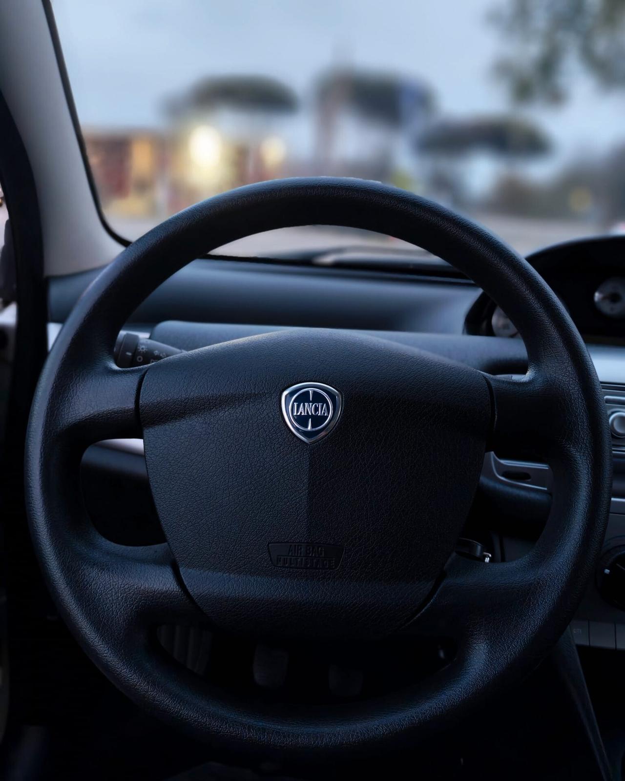 Lancia Ypsilon 1.2 69 CV Elle