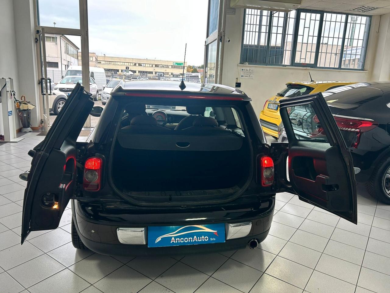 Mini Cooper D Clubman 1.6D X NEOPATENTATI 2010