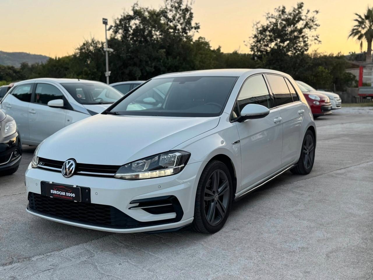 VOLKSWAGEN GOLF 7.5 R-Line DSG